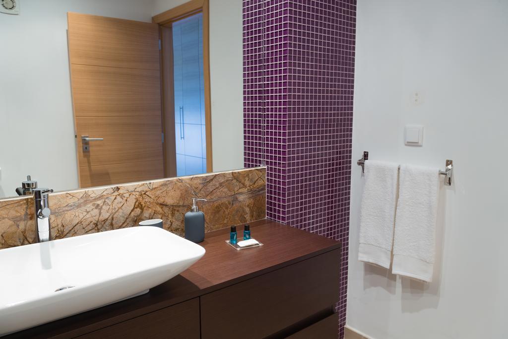 Apartamento Vista Mar โอลเญา ภายนอก รูปภาพ